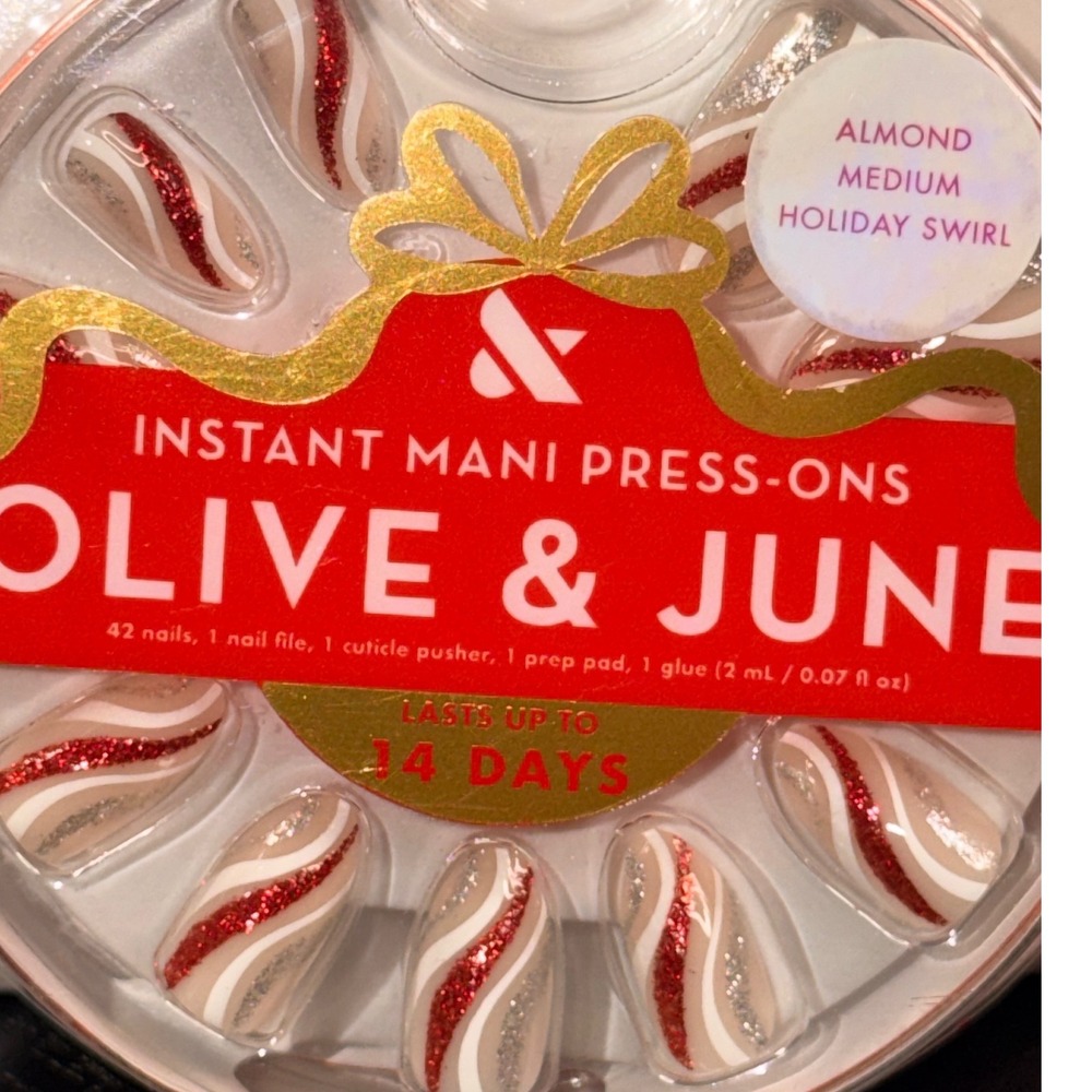 Olive & June Holiday Swirl Instant Mani Press-On Nails Medium Almond 42ct New